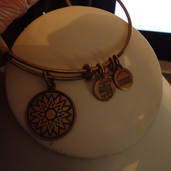 Alex and Ani Sun Bracelet - Picture 6 of 9
